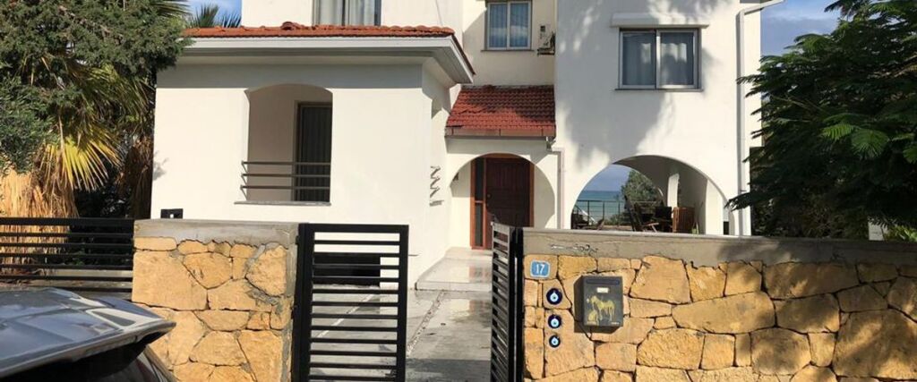 Алсанджак: Villa Alsancak Girne