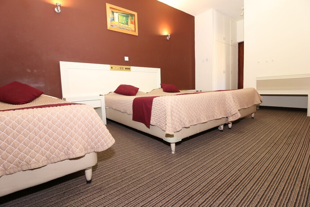 Пафос: Hotel Kings Annex