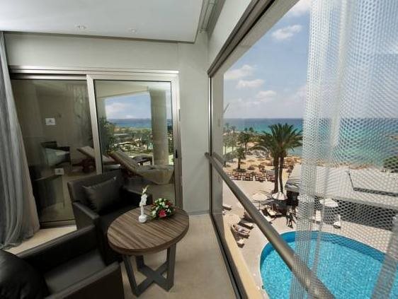 Айя-Напа: Adams Beach Hotel & Deluxe Wing