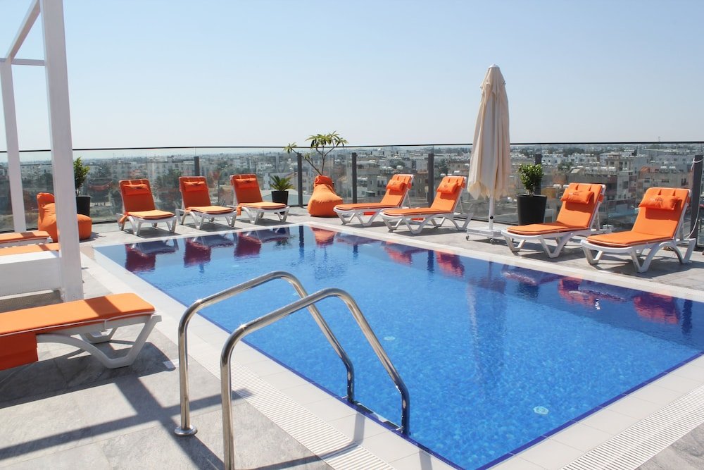 Никосия: Sky Roof Hotel