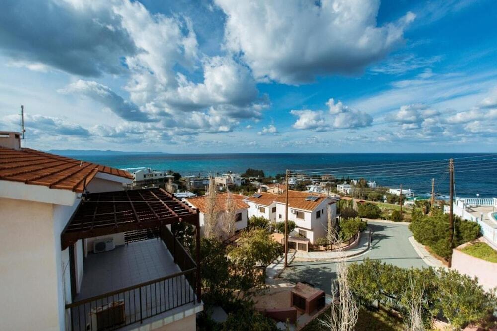 Помос: Stunning and Relaxing 3-bed House in Pomos