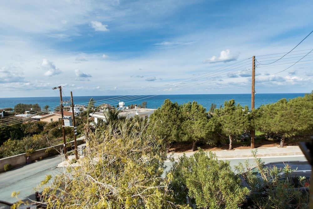 Помос: Stunning and Relaxing 3-bed House in Pomos