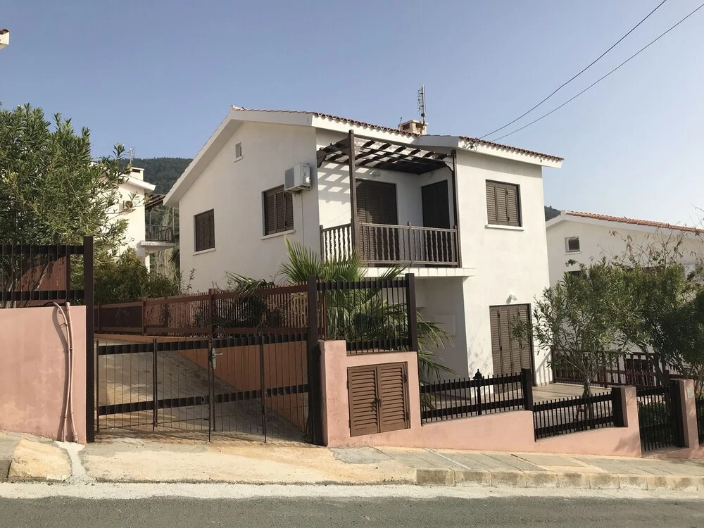 Помос: Stunning and Relaxing 3-bed House in Pomos