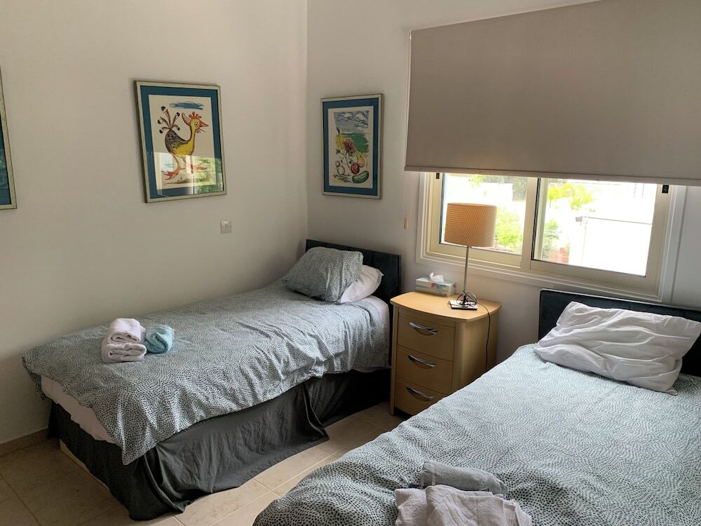 Кити: Beachfront Family Holiday Villa Perivolia