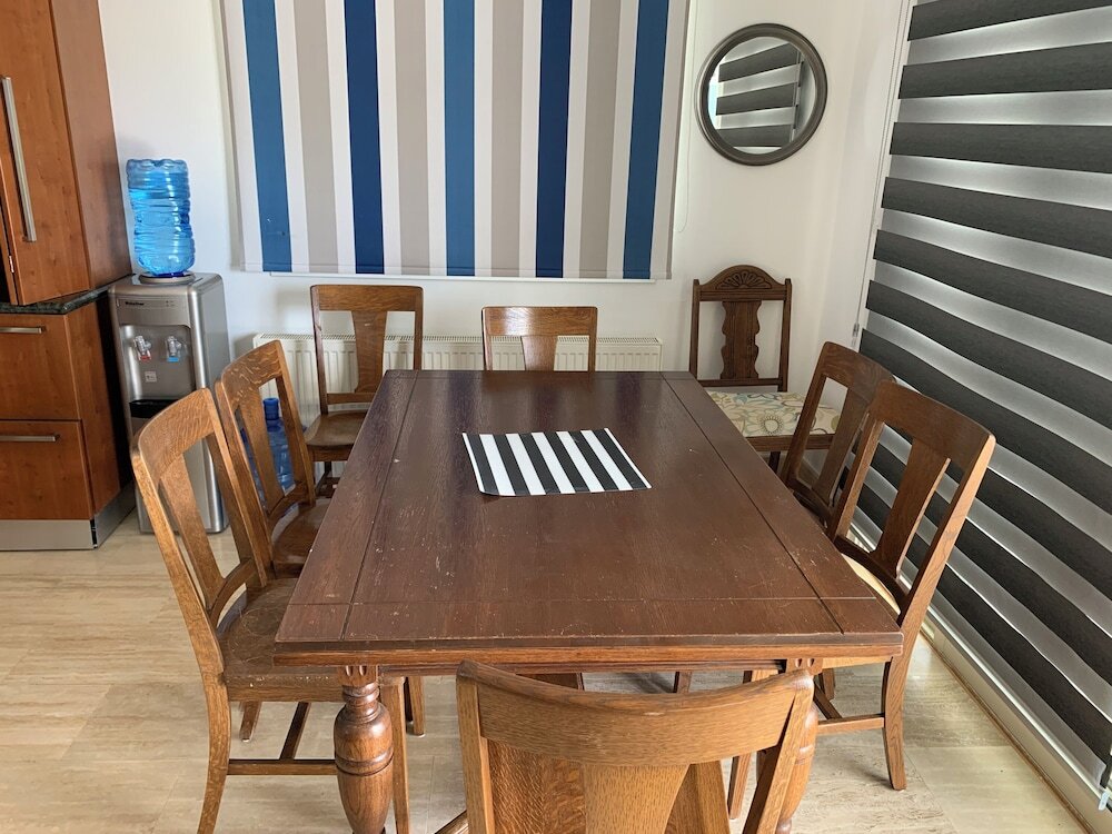 Кити: Beachfront Family Holiday Villa Perivolia