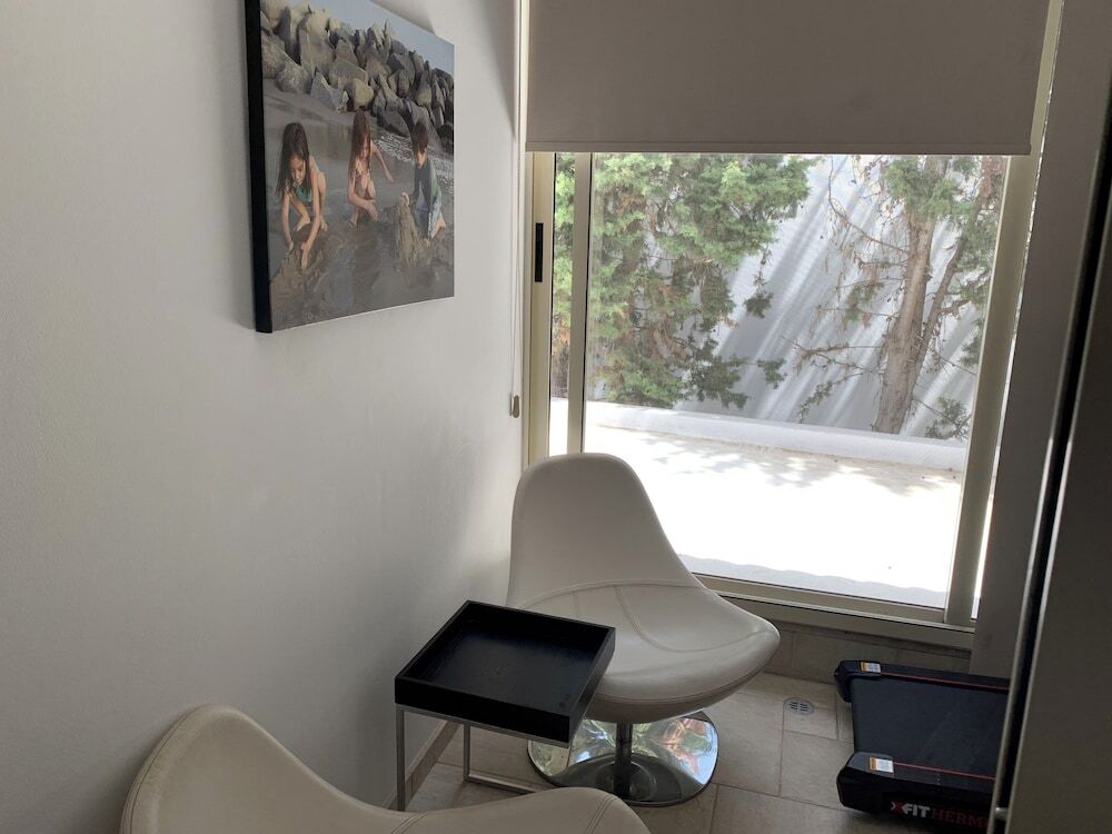 Кити: Beachfront Family Holiday Villa Perivolia
