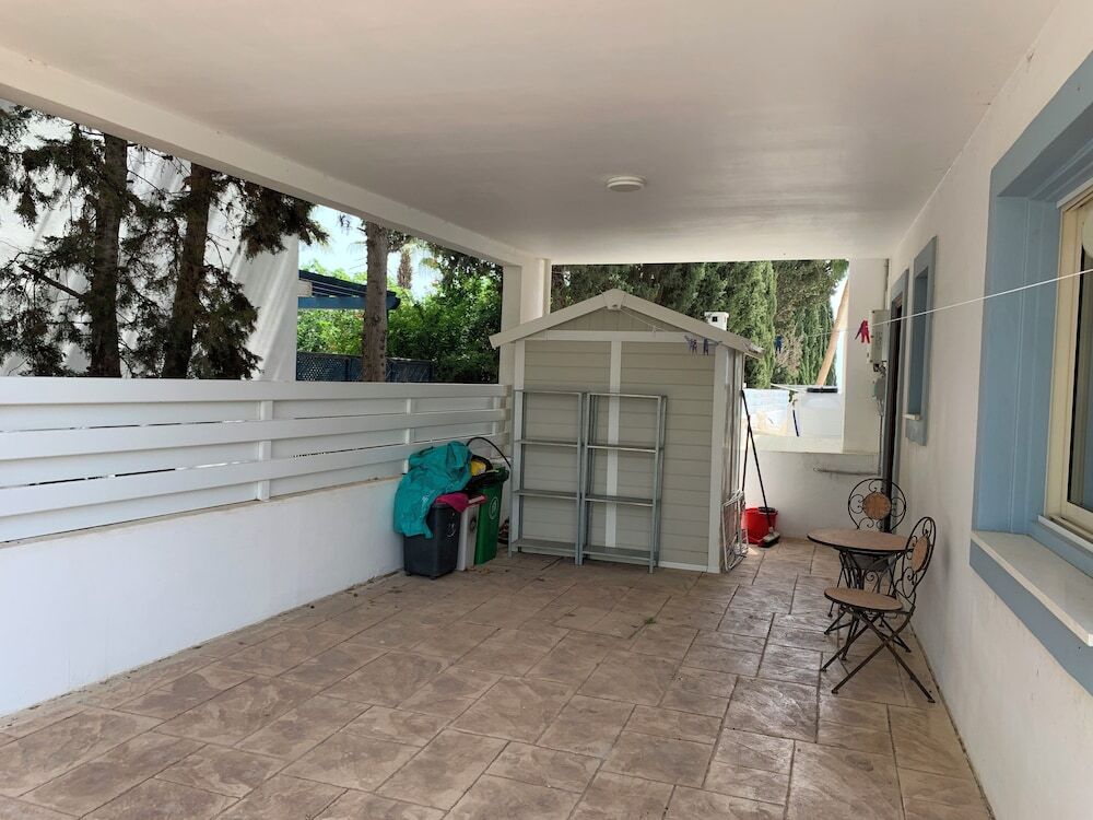 Beachfront Family Holiday Villa Perivolia — фото 4
