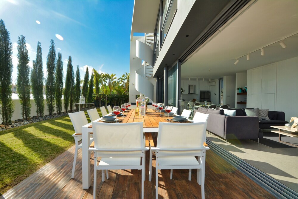 Паралимни: Protaras Holiday Villa Wp8