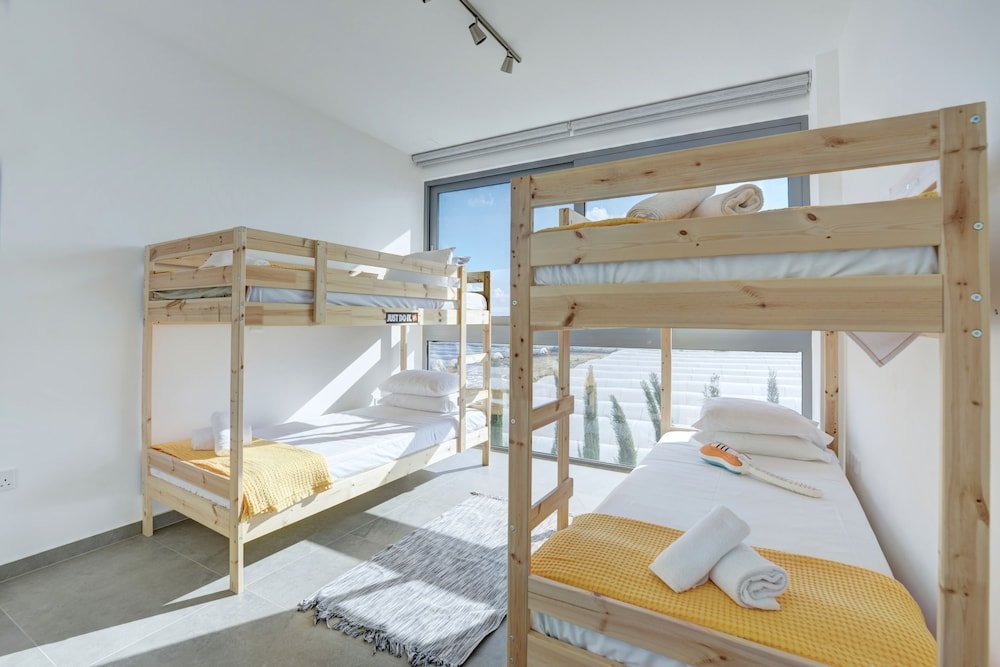 Паралимни: Protaras Holiday Villa Wp8
