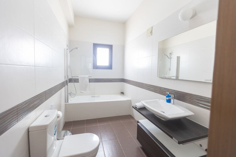 Протарас: Protaras Holiday Villa Pa7 Private 7 Bedroom Villa