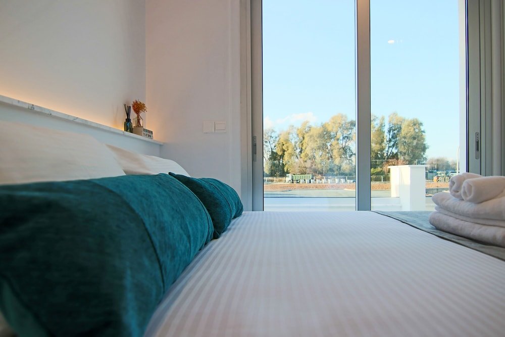 Пафос: Phaedrus Living: Seaside Deluxe Flat Harbour 107