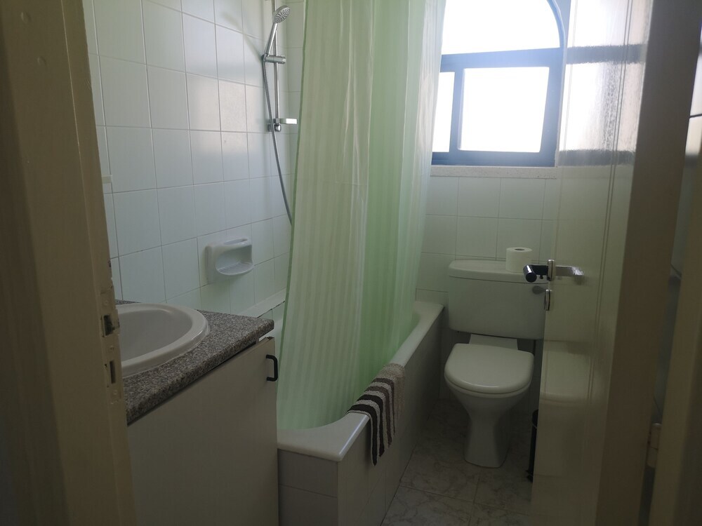 Пафос: 1-bed Cosy Apartment Close to Paphos Beach