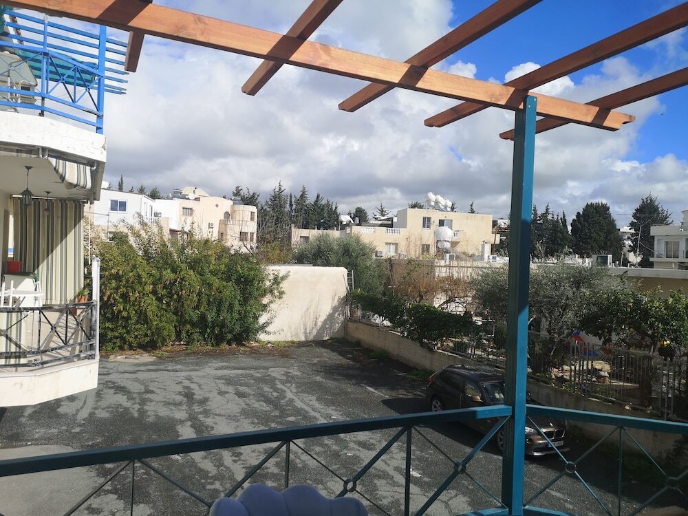Пафос: 1-bed Cosy Apartment Close to Paphos Beach