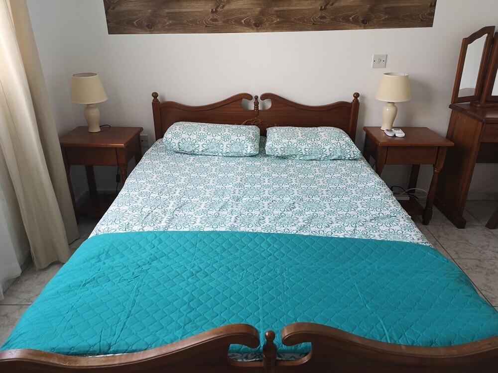 Пафос: 1-bed Cosy Apartment Close to Paphos Beach