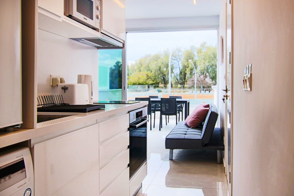 Пафос: Phaedrus Living: Seaside Luxury Flat Harbour 104