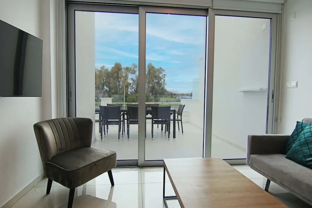 Пафос: Phaedrus Living: Seaside Deluxe Flat Harbour 106