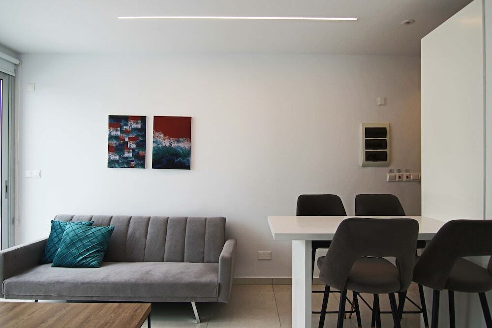 Phaedrus Living: Seaside Deluxe Flat Harbour 106 — фото 1