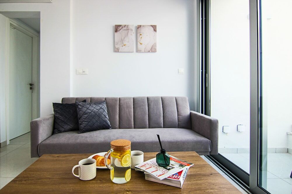 Phaedrus Living: Seaside Executive Flat Harbour 201 — фото 4