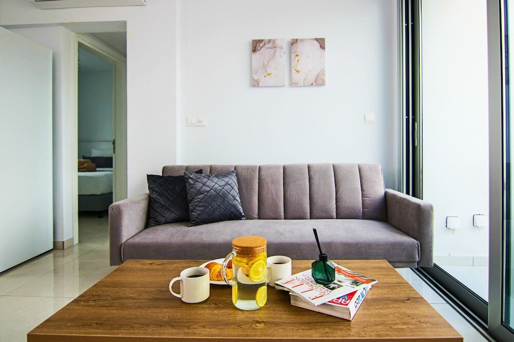 Пафос: Phaedrus Living: Seaside Executive Flat Harbour 202