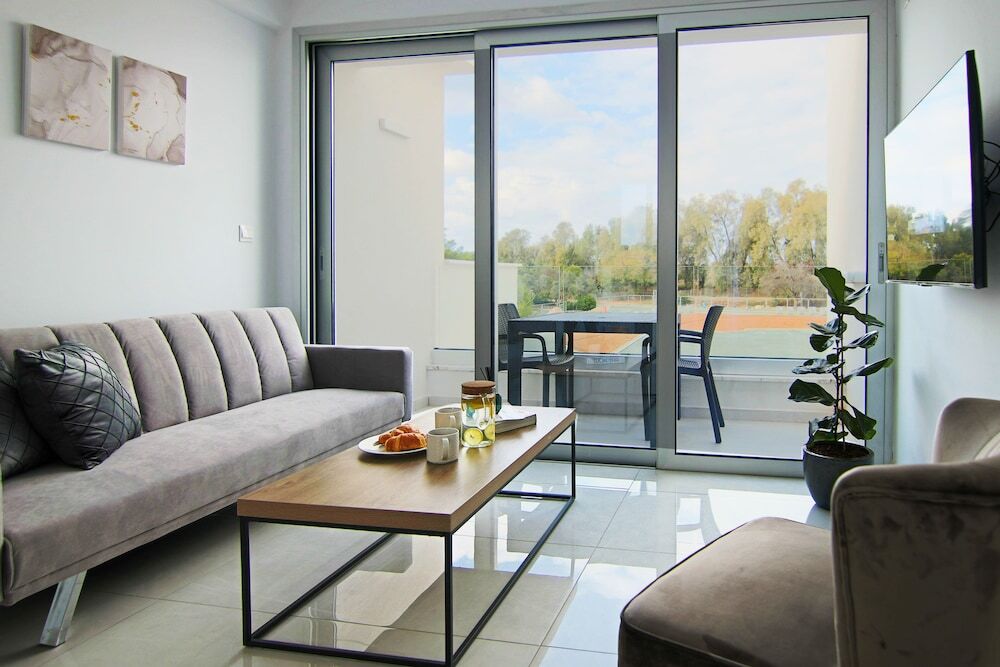 Пафос: Phaedrus Living: Seaside Executive Flat Harbour 202