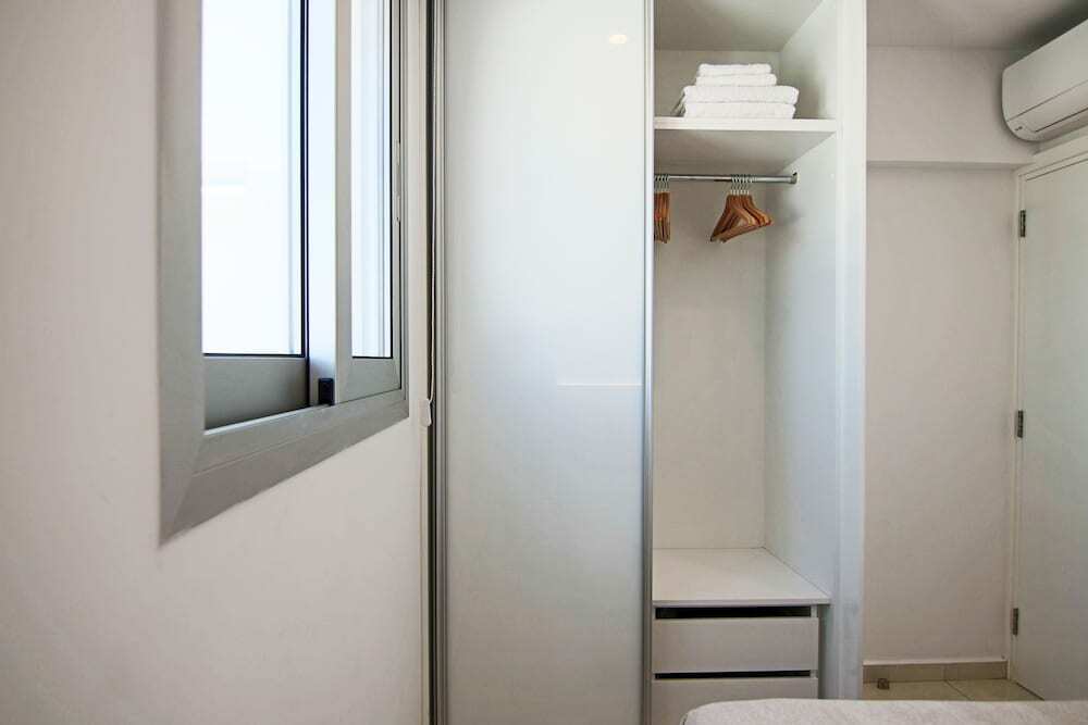 Пафос: Phaedrus Living: Seaside Executive Flat Harbour 203