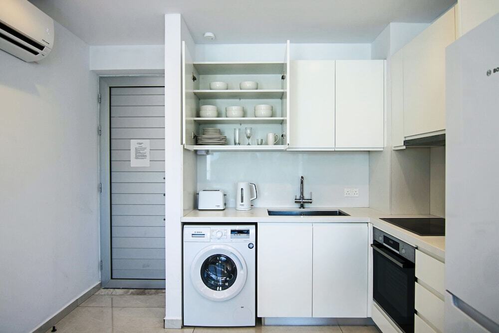 Пафос: Phaedrus Living: Seaside Executive Flat Harbour 203