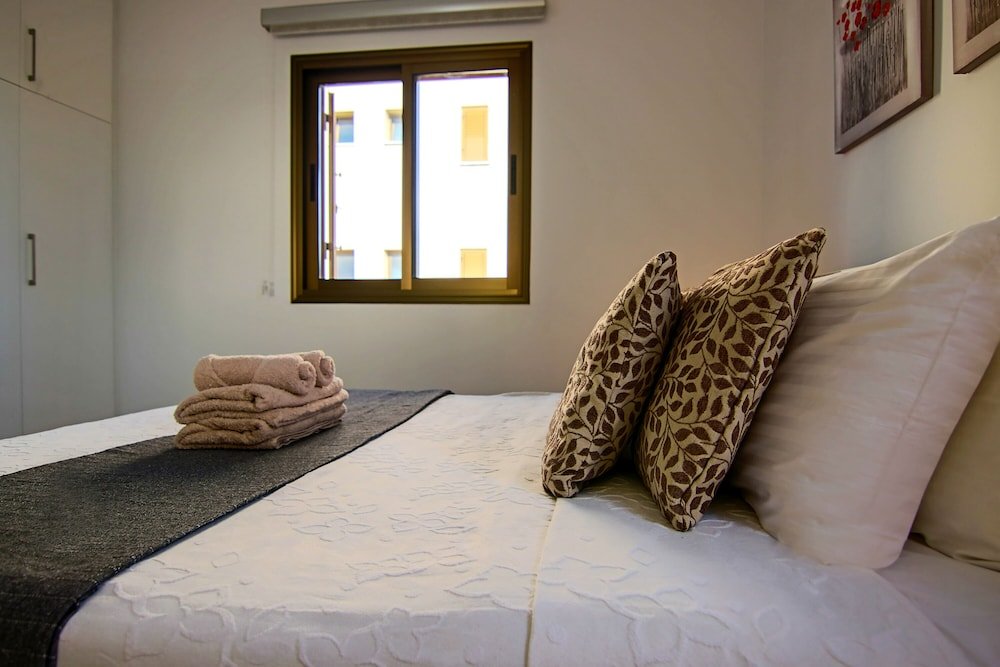 Phaedrus Living: CityView Luxury Flat Georgos 203 — фото 1