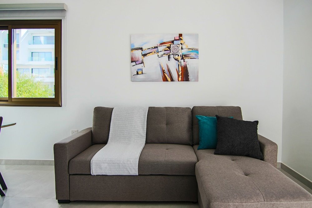 Phaedrus Living: CityView Luxury Flat Georgos 203 — фото 5