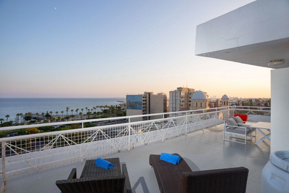 Лимассол: 1-80 Collection Penthouse - Limassol