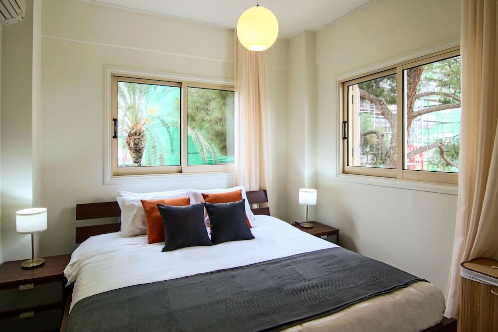 Phaedrus Living: City View Luxury Iras Flat 102 — фото 3