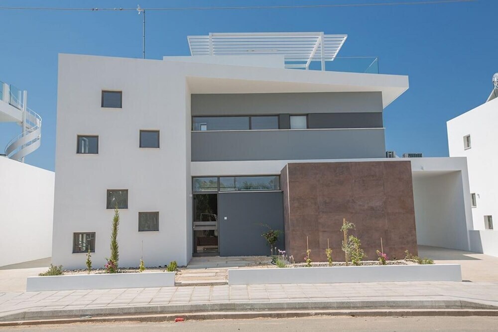 Villa Tessa AQ Np03 — фото 1