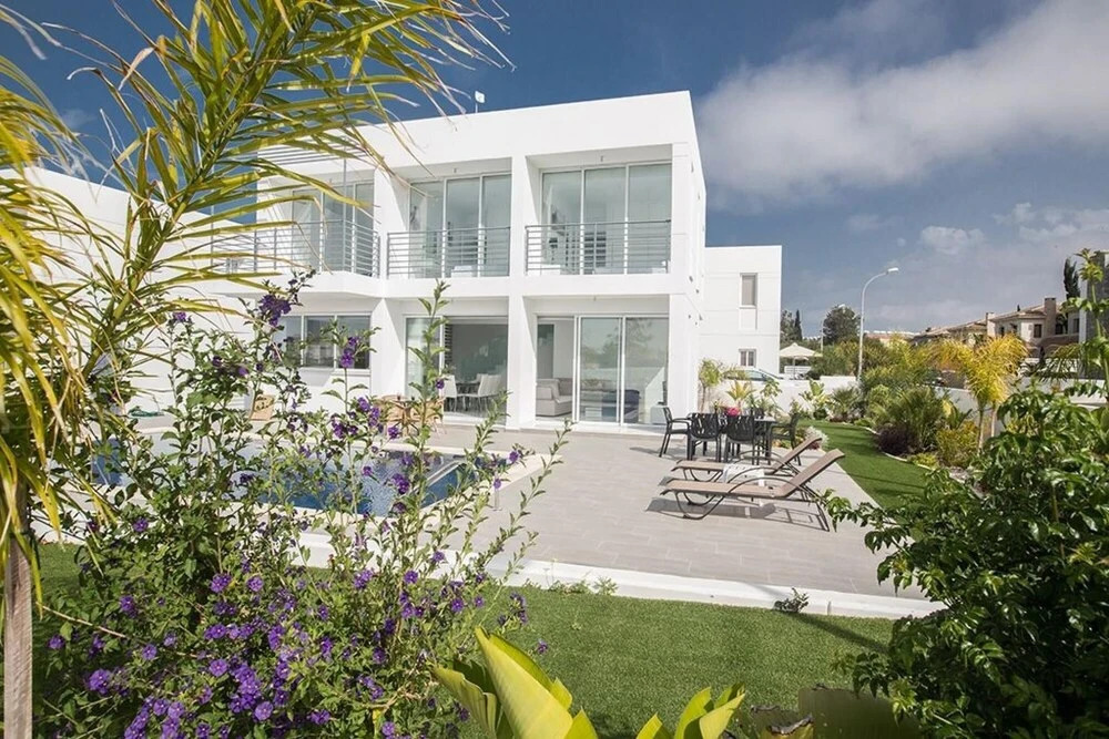 Паралимни: Villa Demi AQ Pe13