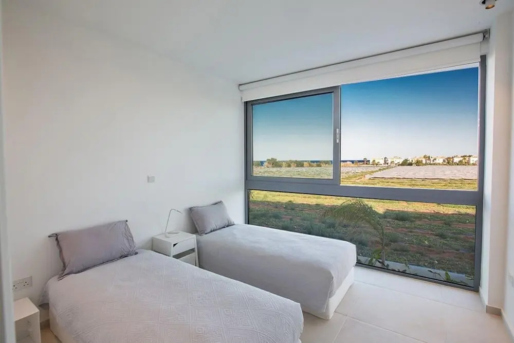 Паралимни: Villa Charlize AQ WP7