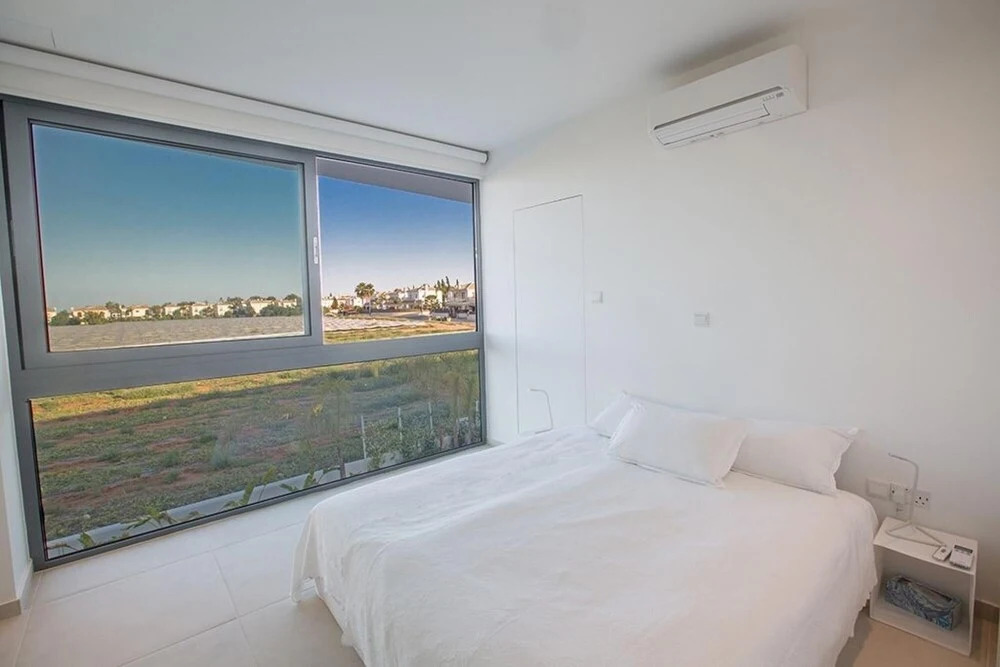 Паралимни: Villa Charlize AQ WP7