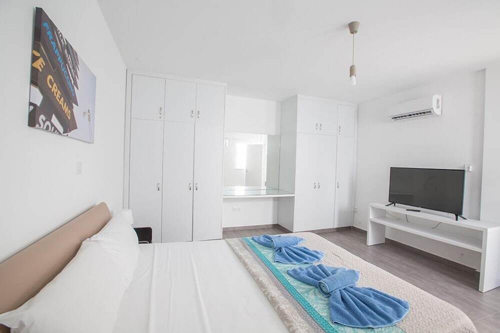 Протарас: Villa Kylee AQ Ccv5