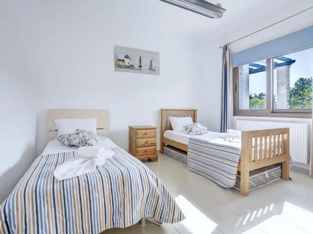 Паралимни: Villa Maisie AQ Ek193