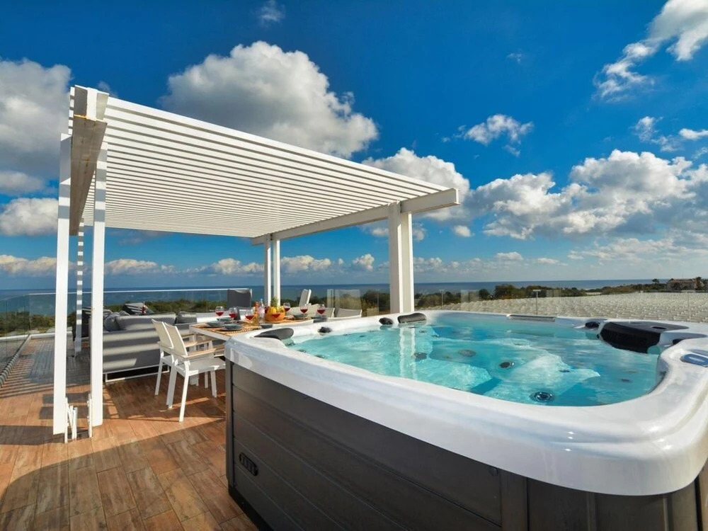 Паралимни: Villa Chivon AQ WP8