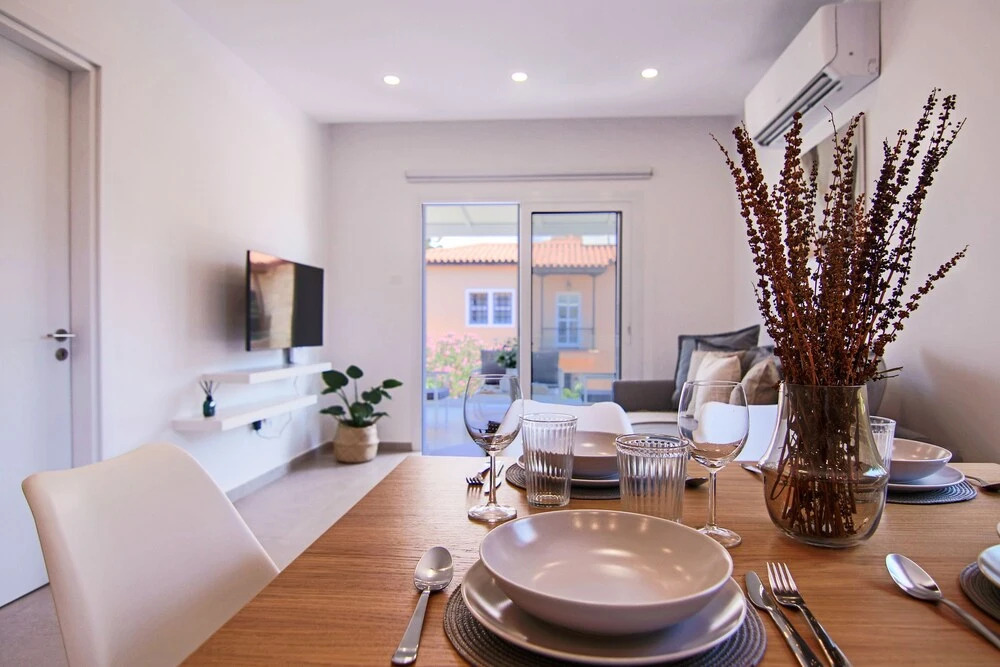 Пафос: Phaedrus Living Seaside Luxury Limnaria 172