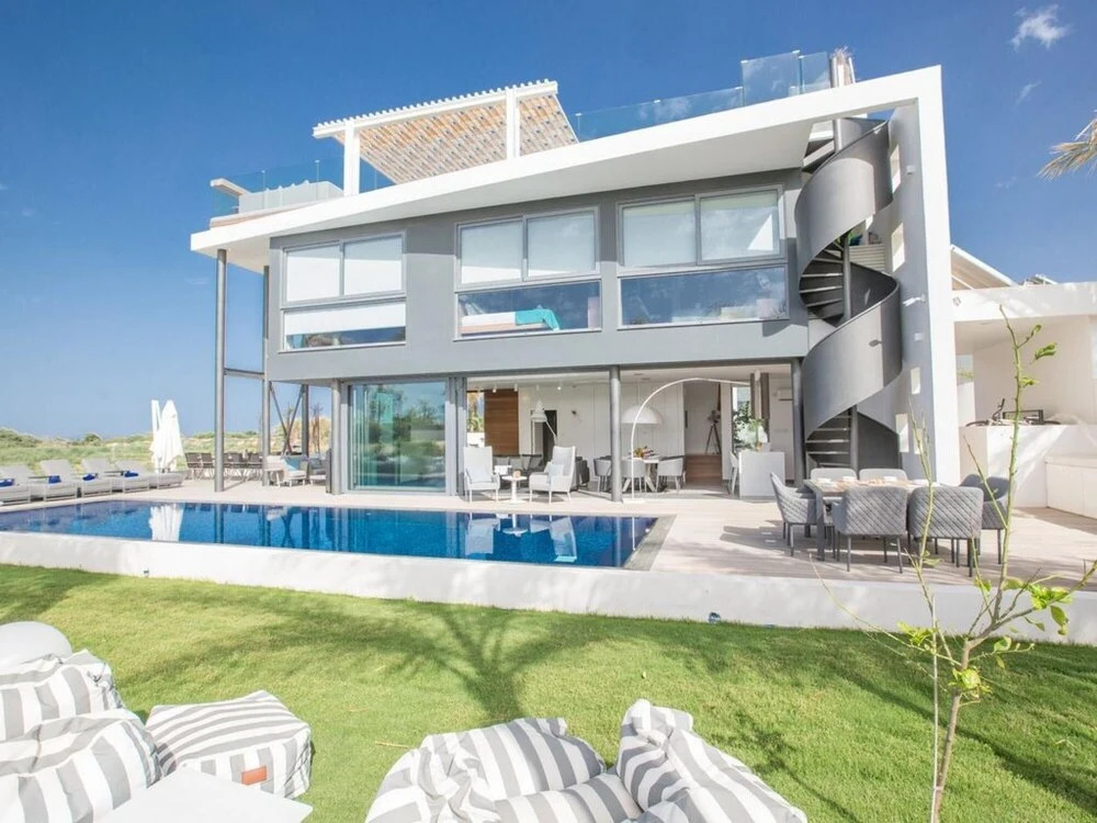 Паралимни: Villa Chana AQ WP4