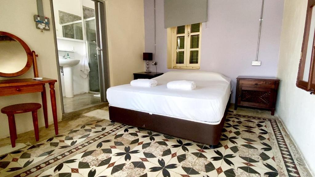 Ларнака: Le Mat Hostel