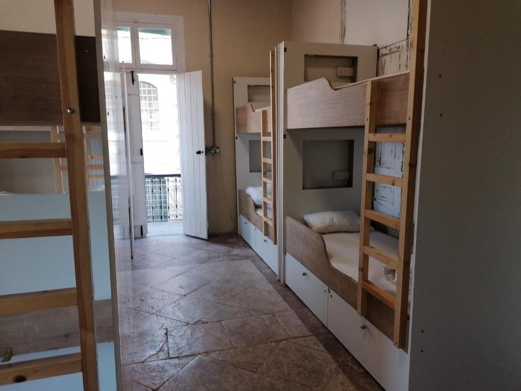 Ларнака: Le Mat Hostel