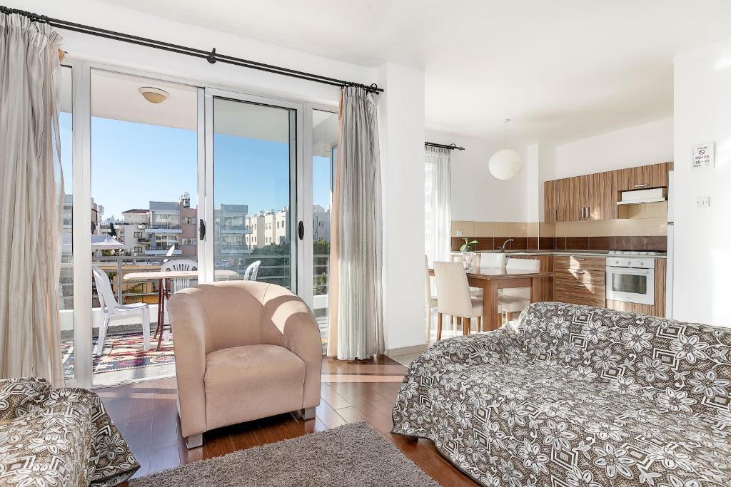 Кирения: Rix Apartments