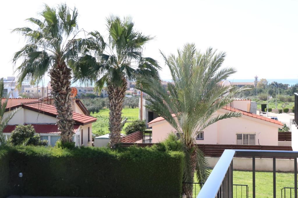 Cyking 2 bed Apartment with pool & 10 min to beach — фото 1