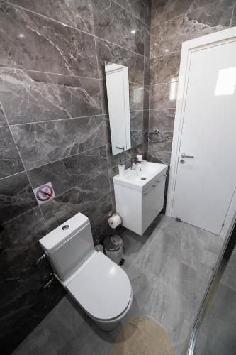 Пафос: Kato Paphos 1br Near Paphos Harbour/Beach/Sea
