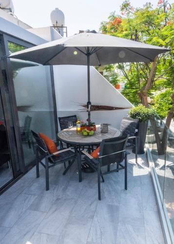 Пафос: Kato Paphos 1br Near Paphos Harbour/Beach/Sea