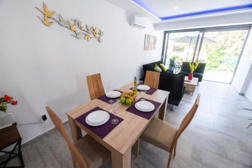 Пафос: Kato Paphos 1br Near Paphos Harbour/Beach/Sea