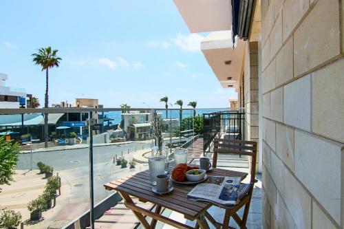 Пафос: Phaedrus Living Seaside Luxury Flat Athina 21
