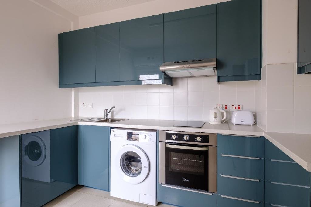 Ларнака: Spacious 2bdr @ Mackenzie