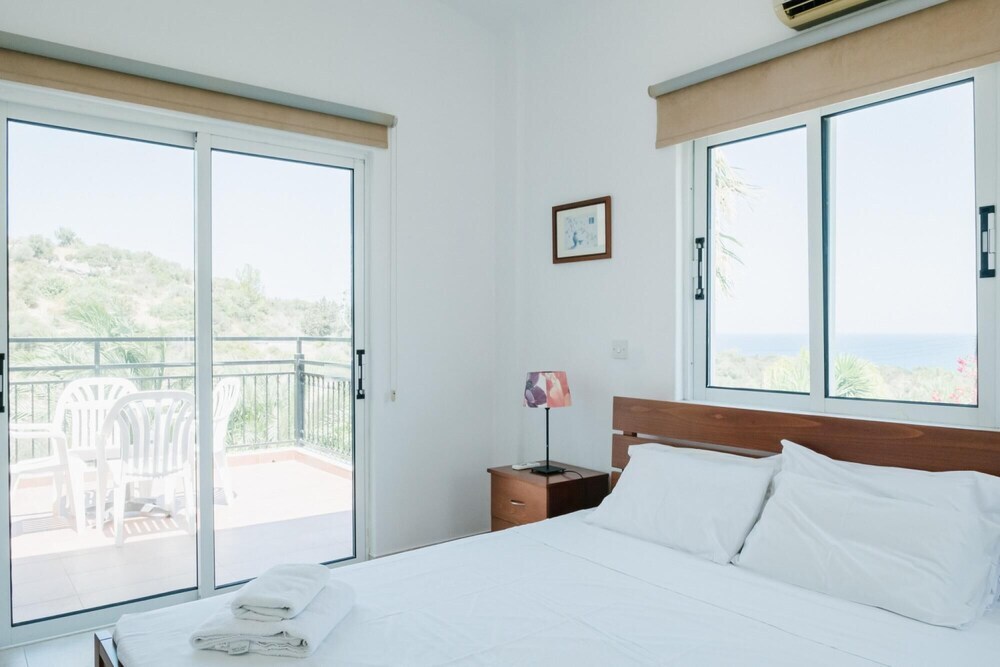 Villa Aphrodite Large Private Pool Walk to Beach A C Wifi - 3435 — фото 4