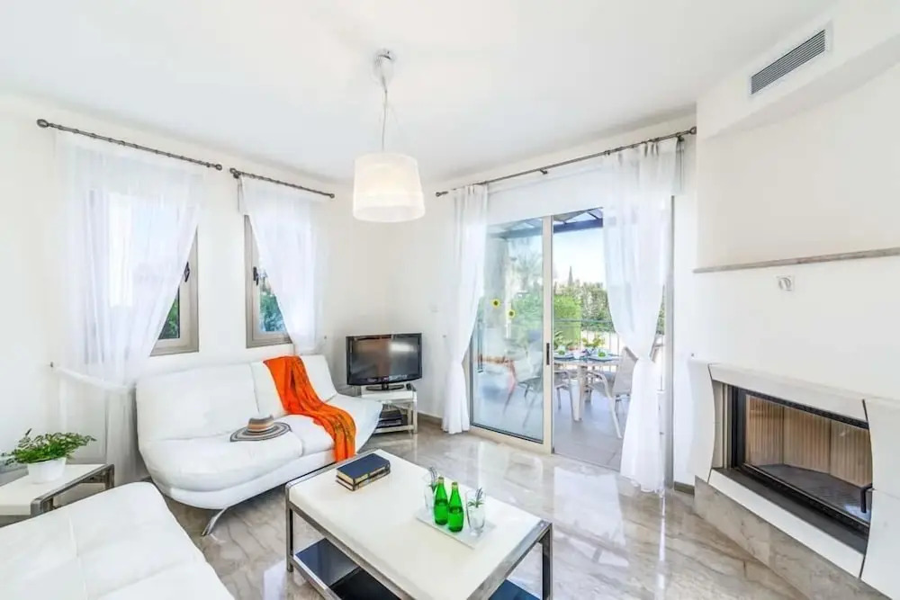 Полис Хрисохус: Villa Ammodis